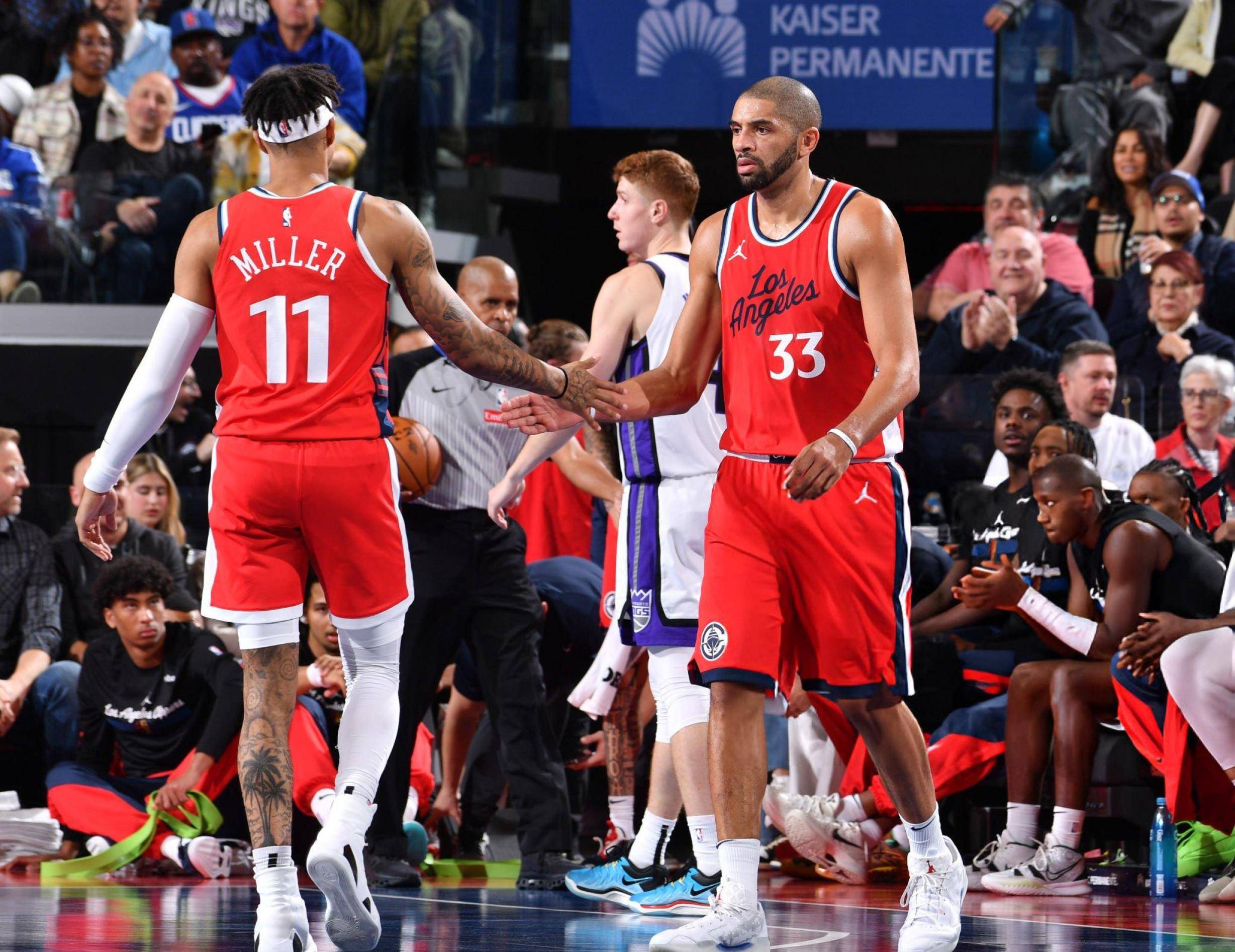 哈登重要时刻比赛局势复杂，日本队带队取胜！